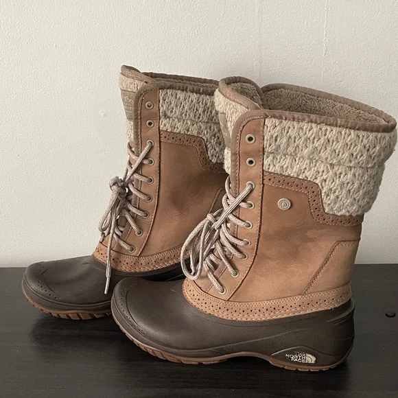 The North Face Shellista II Mid Apres Women’s Boots size 9 - Picture 2 of 12